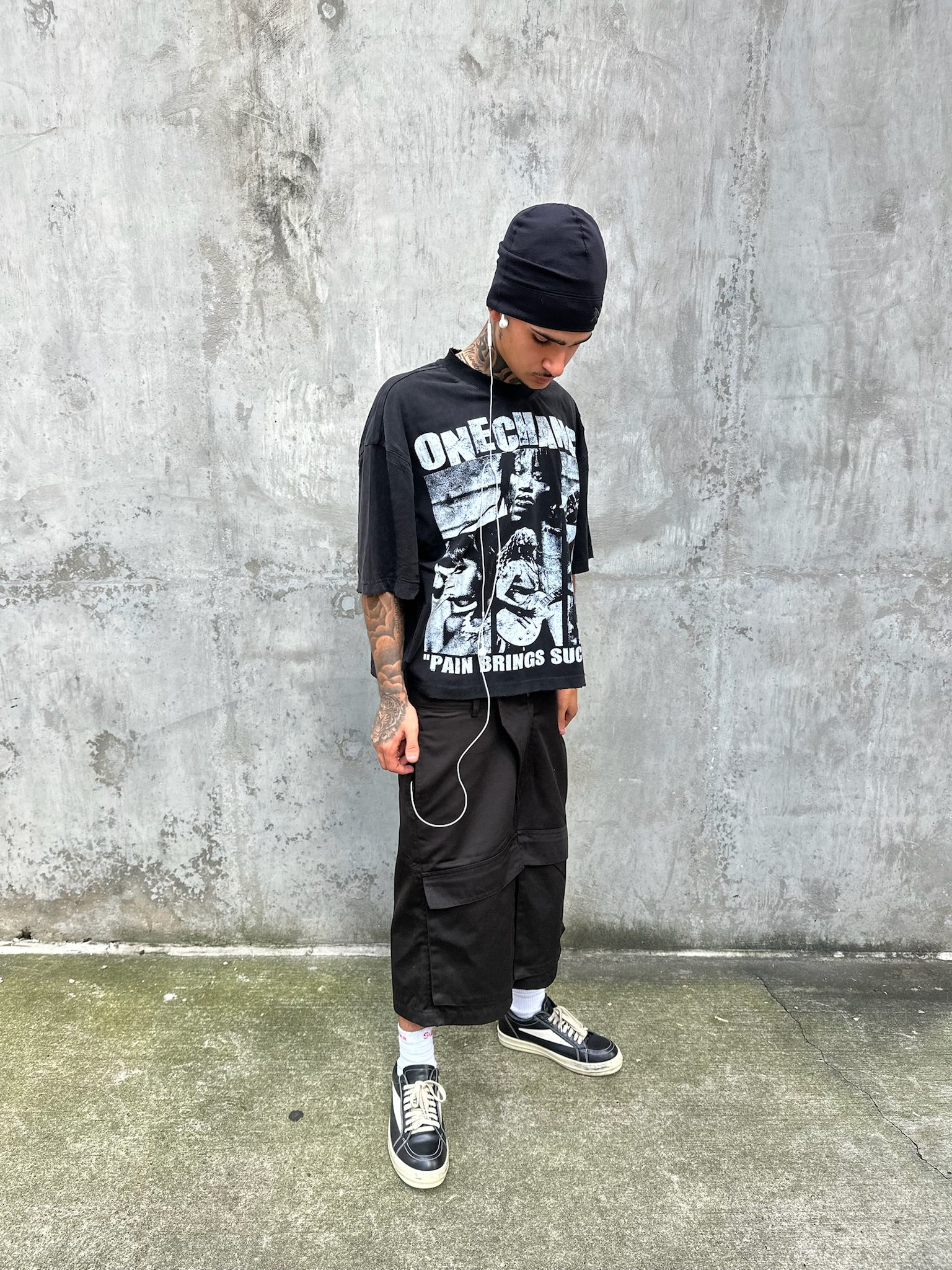 PAIN BRINGS SUCCESS BLACK TEE